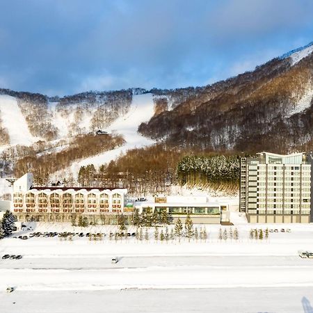 The Vale Rusutsu Hotel Exterior photo